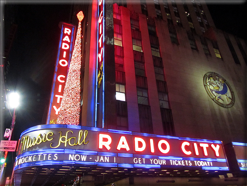 foto New York di notte